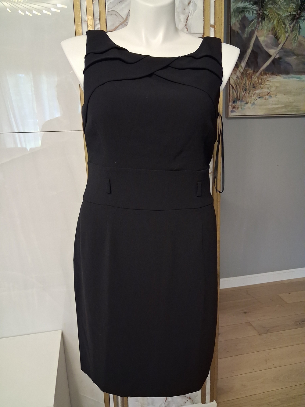 Classic Black Sleeveless Sheath Dress